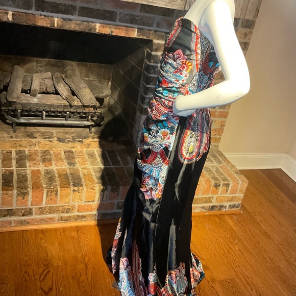 Women’s Tiffany Designs Mermaid Style Dress Size 6 Strapless Beaded Padded Top - Picture 2 of 9